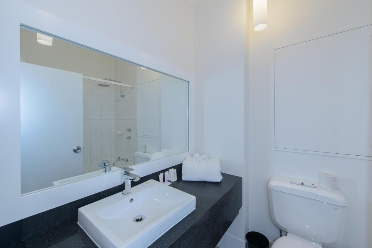 Superior Family Room,762416275:JPEG